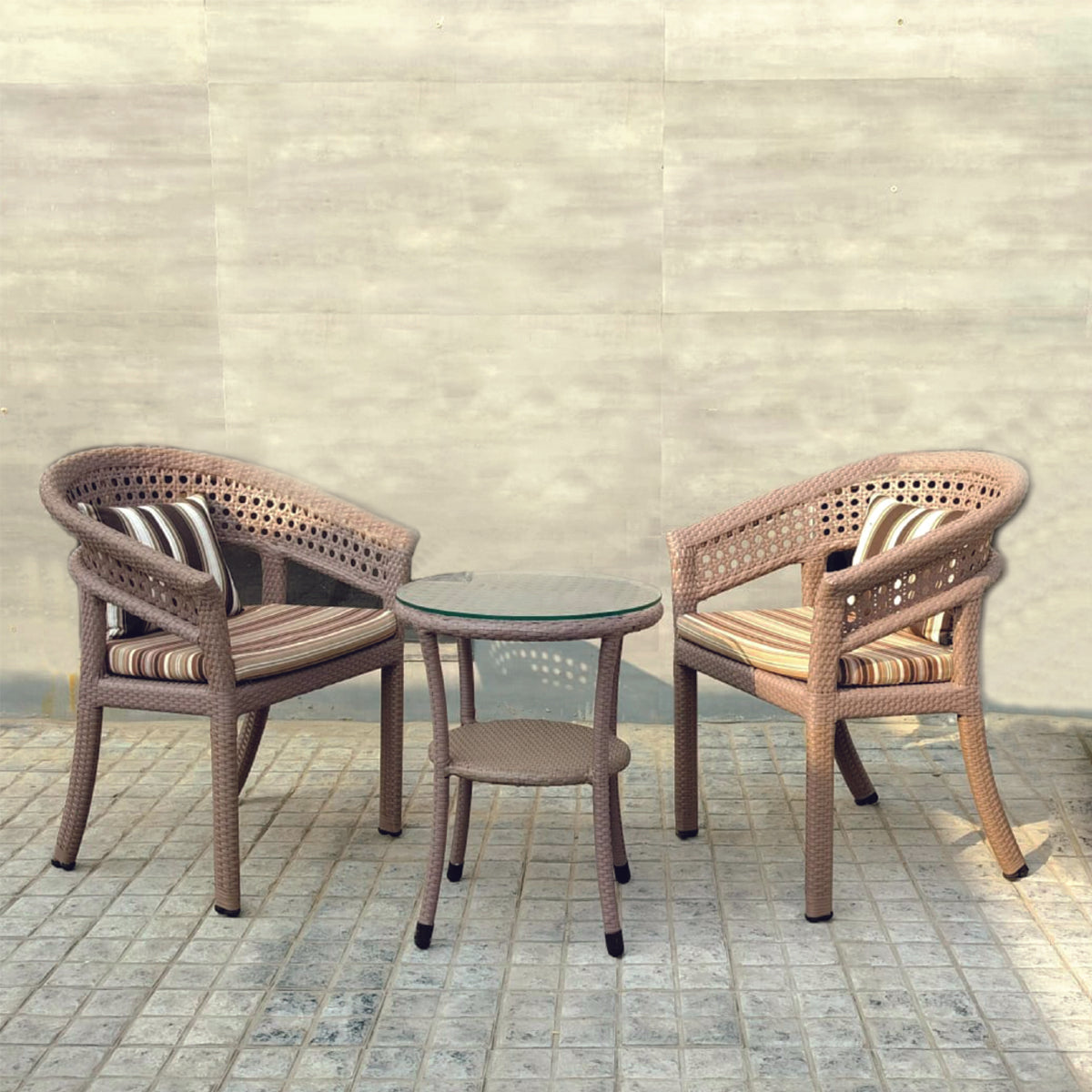 <b>VDC 618</b><br> BALCONY CHAIRS AND COFFEE TABLE