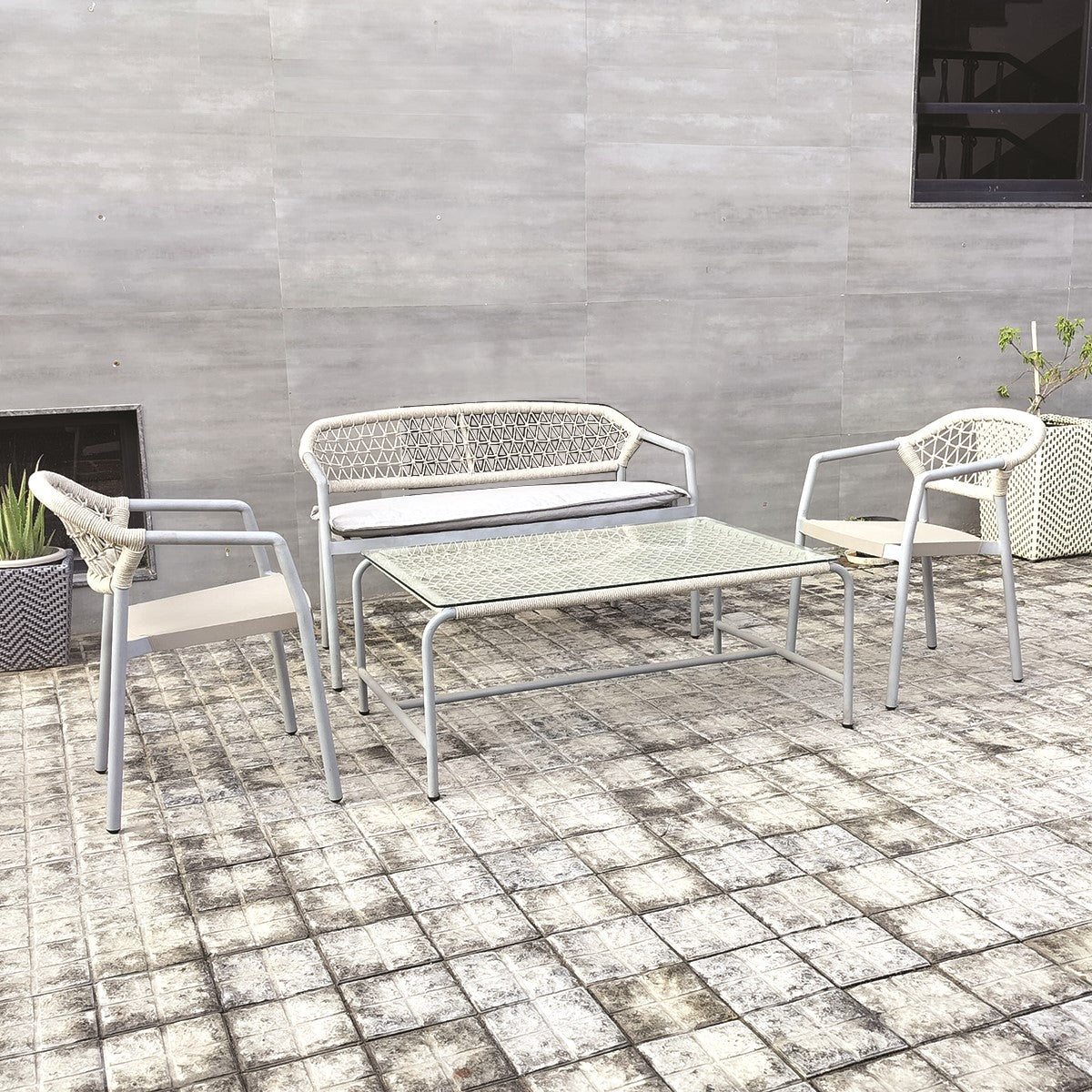 <b>VS 1111</b> <br>3+2 SEATER SOFA SET WITH TABLE IN ALUMINIUM FRAME AND ROPE