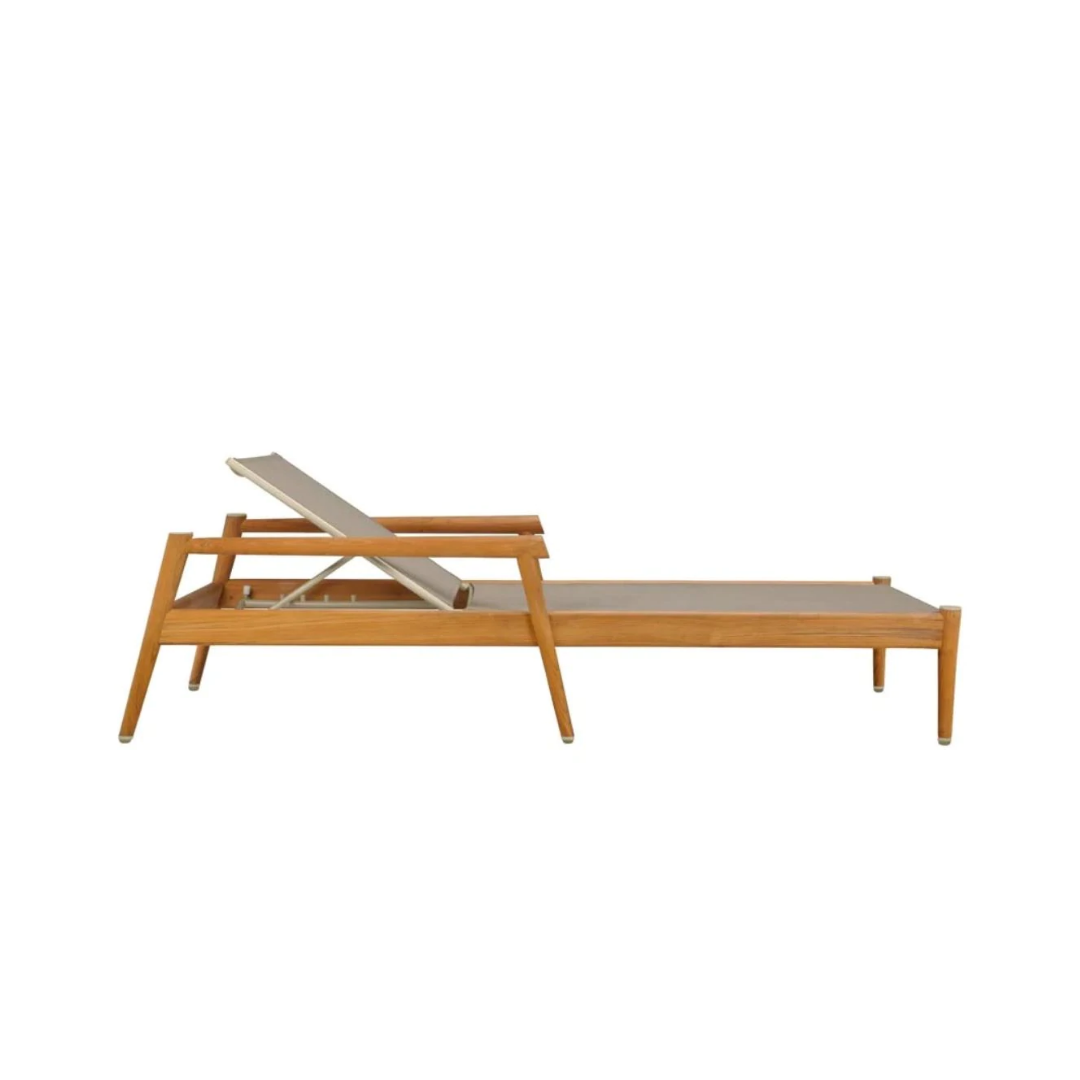 <b>VTP 408</b><br>TEAK WOOD LOUNGER WITH ARMS WITH BASE CUSHION